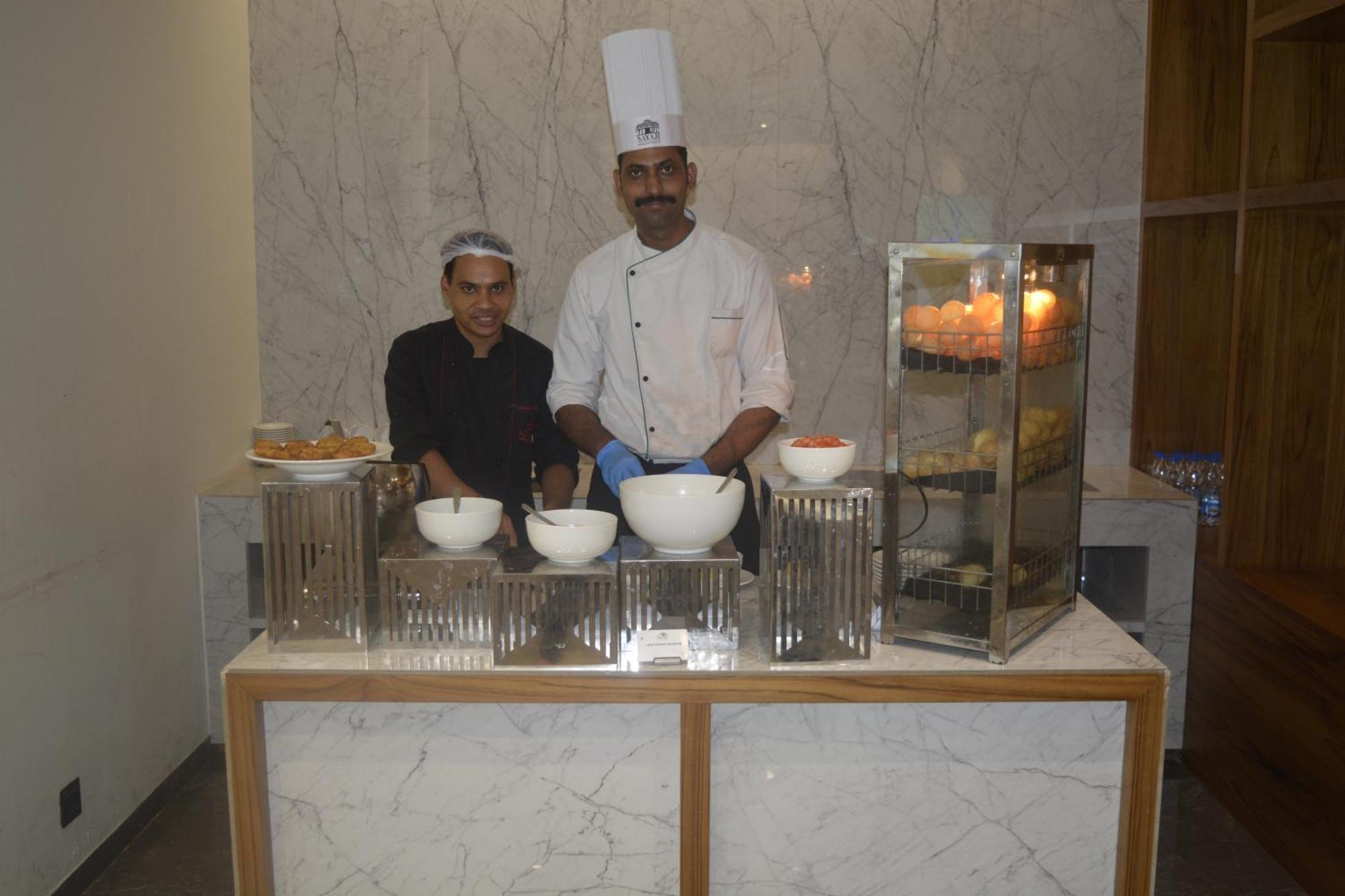 Sayaji Morbi Hotell Eksteriør bilde