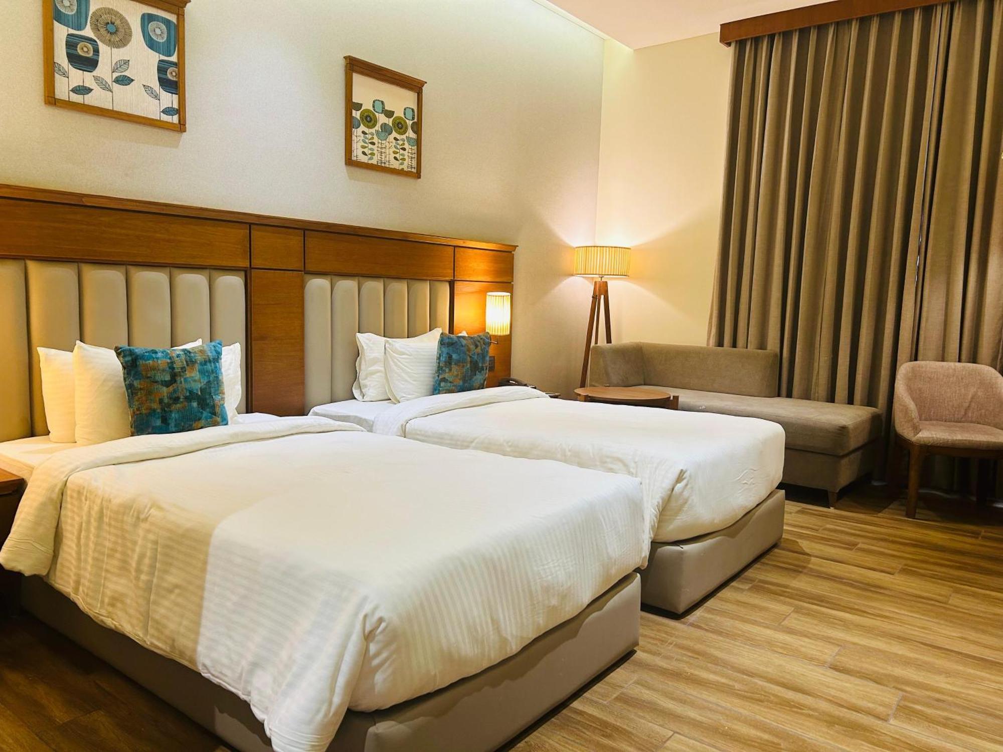 Sayaji Morbi Hotell Eksteriør bilde